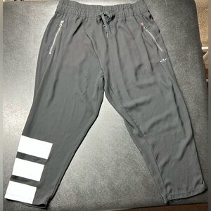 Adidas Women's Size M Berlin Pack Athletic Low Crotch Black Cropped Pant